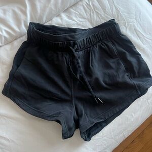 Lululemon inner glow shorts